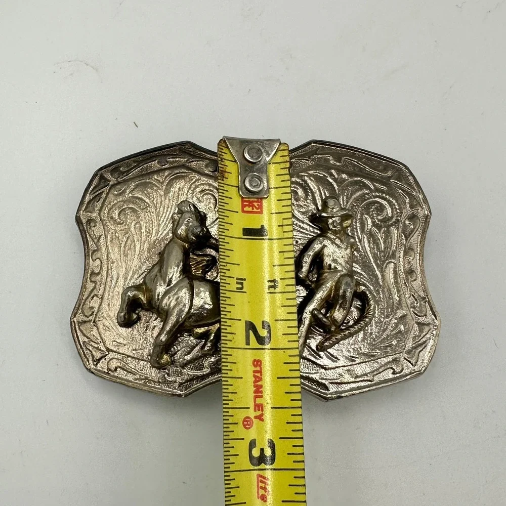 Vintage‎ Belt Buckle Western Cowboy Silver Roping Horse & Rider Rodeo Scene 882